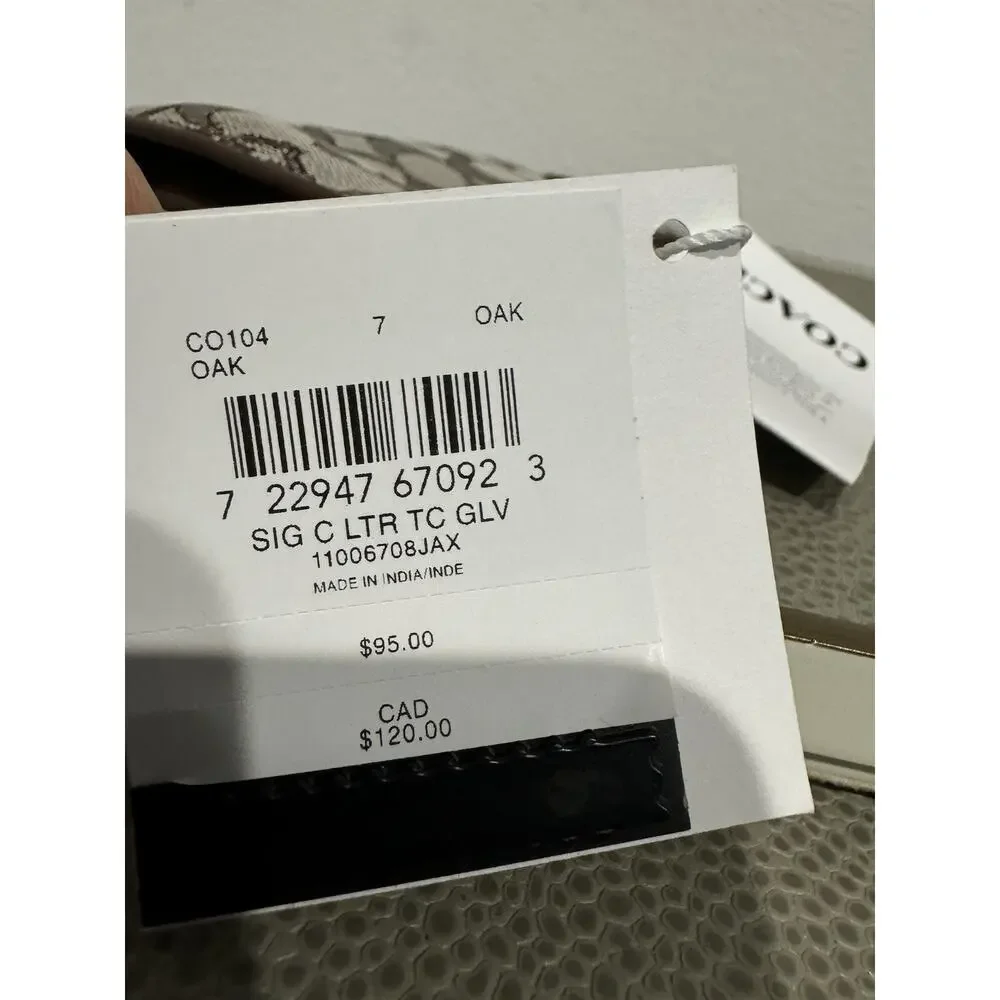 COACH Signature Jacquard Tech Gloves in Oak Sz 7 NWT